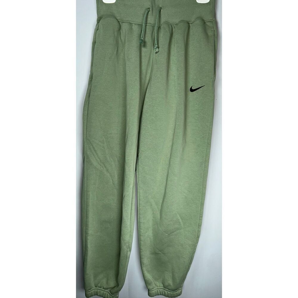 Nike green jogger sweat pants size small